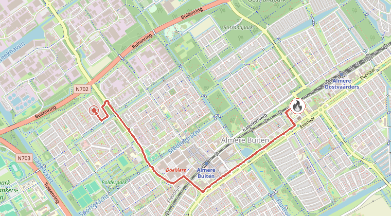 Kaart van de omgeving van de melding, met de kazerne die is gealarmeerd