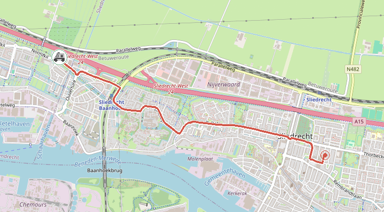 Kaart van de omgeving van de melding, met de kazerne die is gealarmeerd
