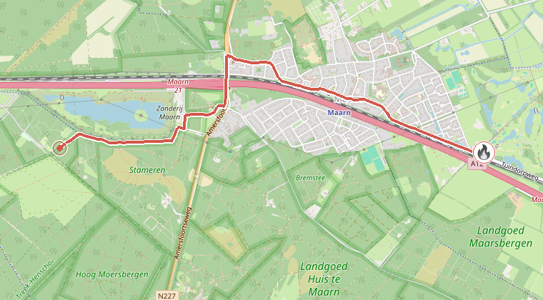 Kaart van de omgeving van de melding, met de kazerne die is gealarmeerd