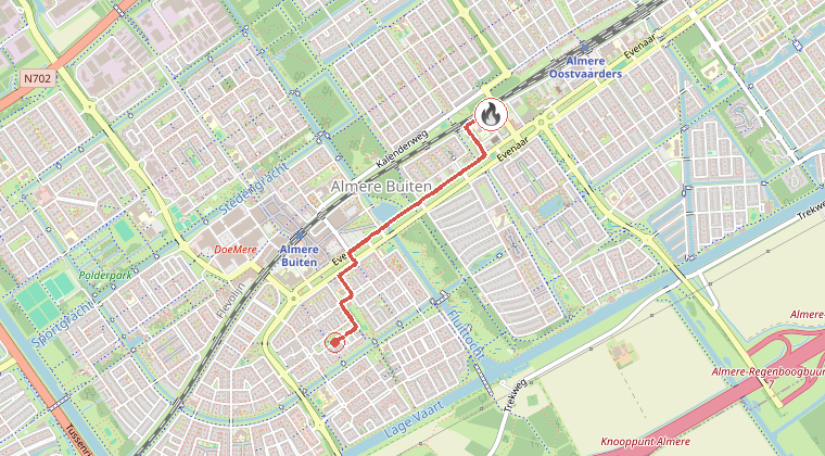 Kaart van de omgeving van de melding, met de kazerne die is gealarmeerd