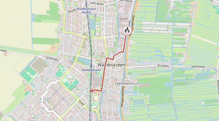Kaart van de omgeving van de melding, met de kazerne die is gealarmeerd