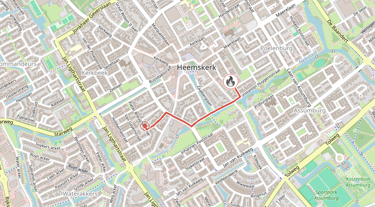 Kaart van de omgeving van de melding, met de kazerne die is gealarmeerd