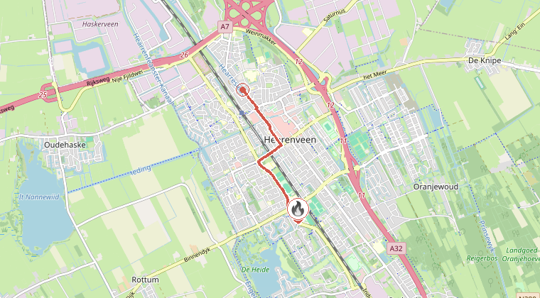Kaart van de omgeving van de melding, met de kazerne die is gealarmeerd