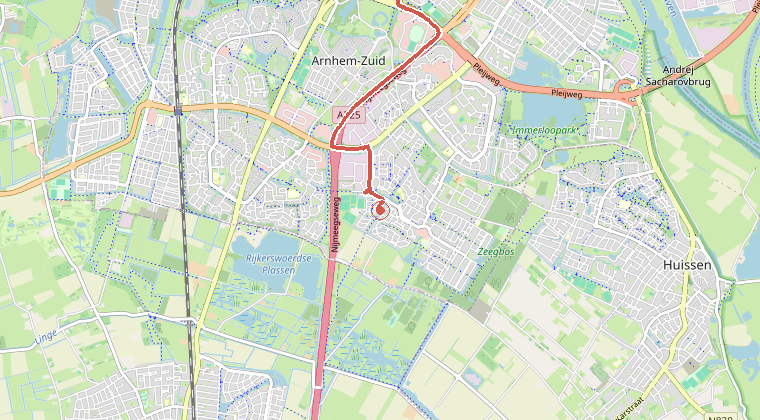 Kaart van de omgeving van de melding, met de kazerne die is gealarmeerd